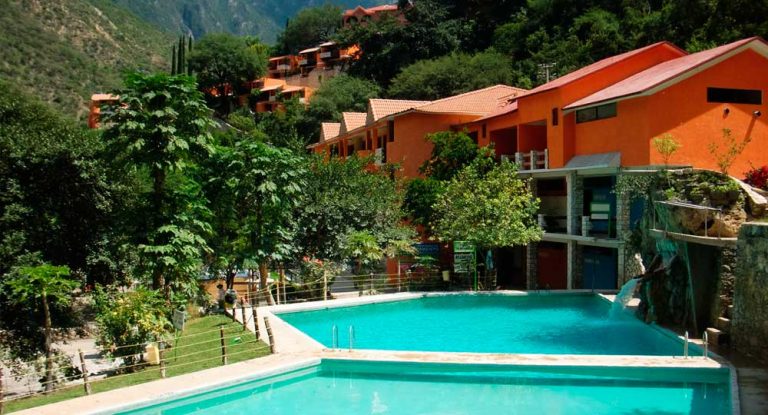 Las Grutas De Tolantongo Hotels